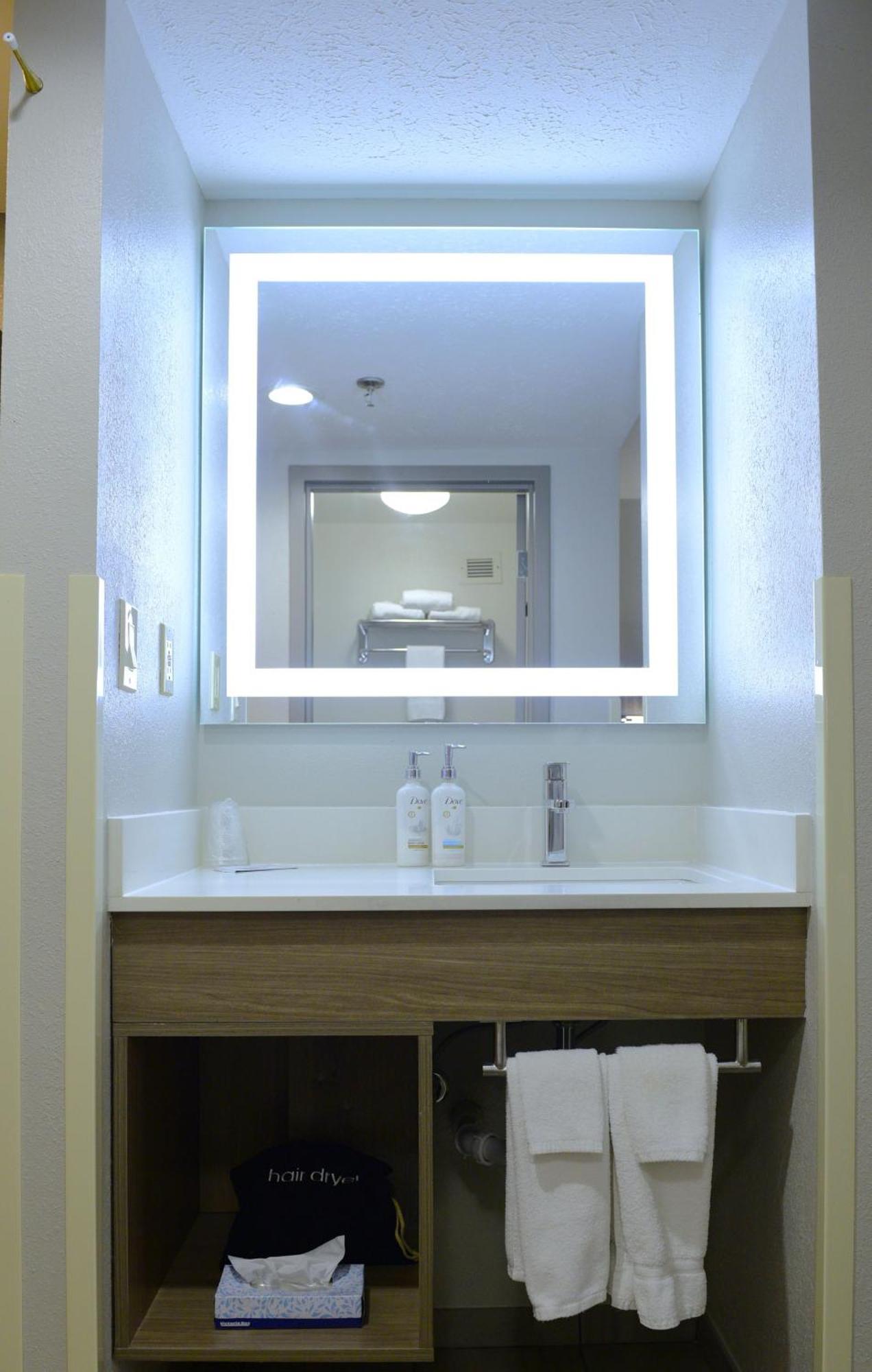 Keene Elm City Hotel, Ascend Hotel Collection Екстериор снимка
