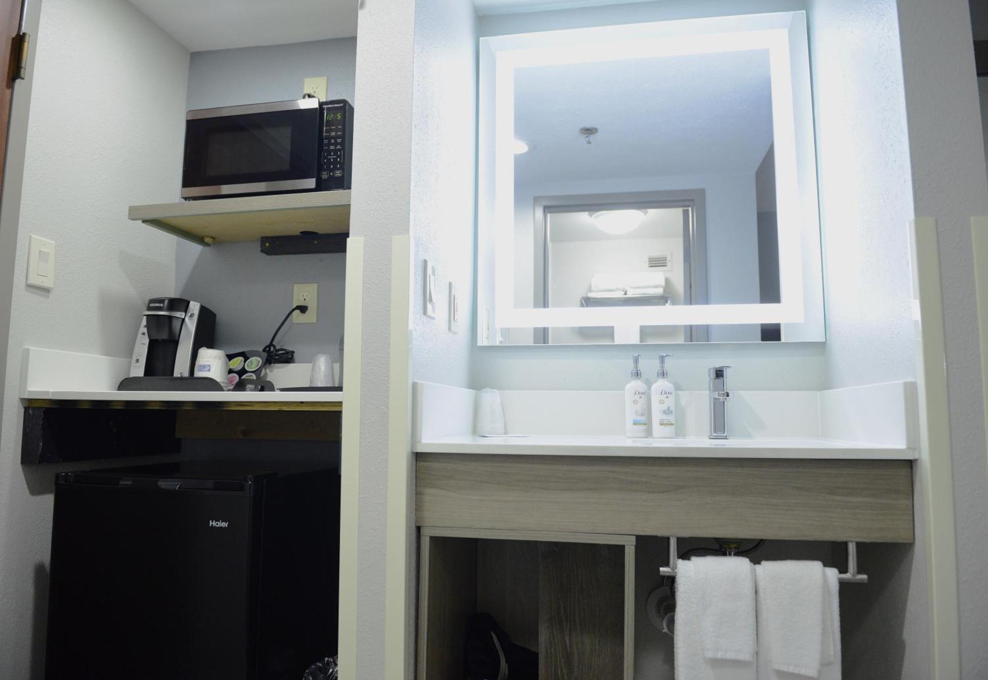 Keene Elm City Hotel, Ascend Hotel Collection Екстериор снимка